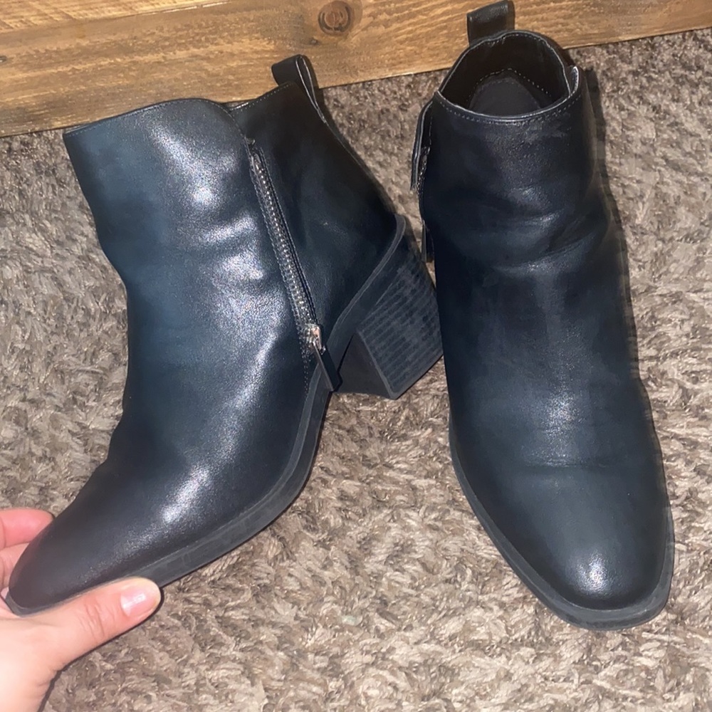 BCBG boots - Picture 6 of 6